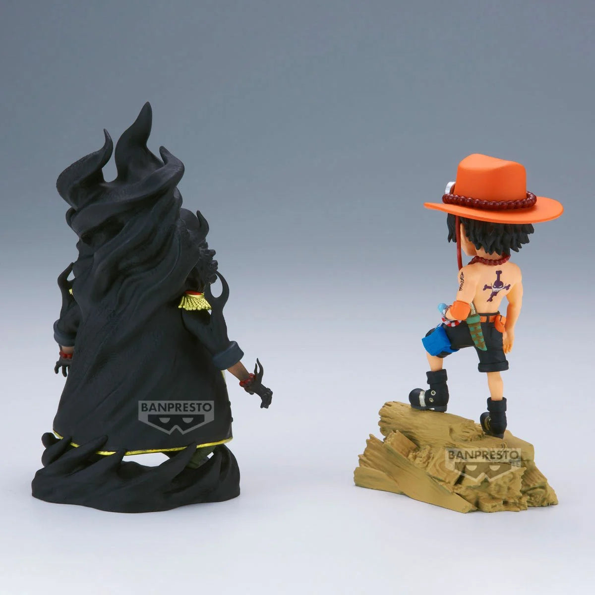 One Piece Portgas D. Ace vs Marshall D. Teach World Collectable Figure Log Stories Statue