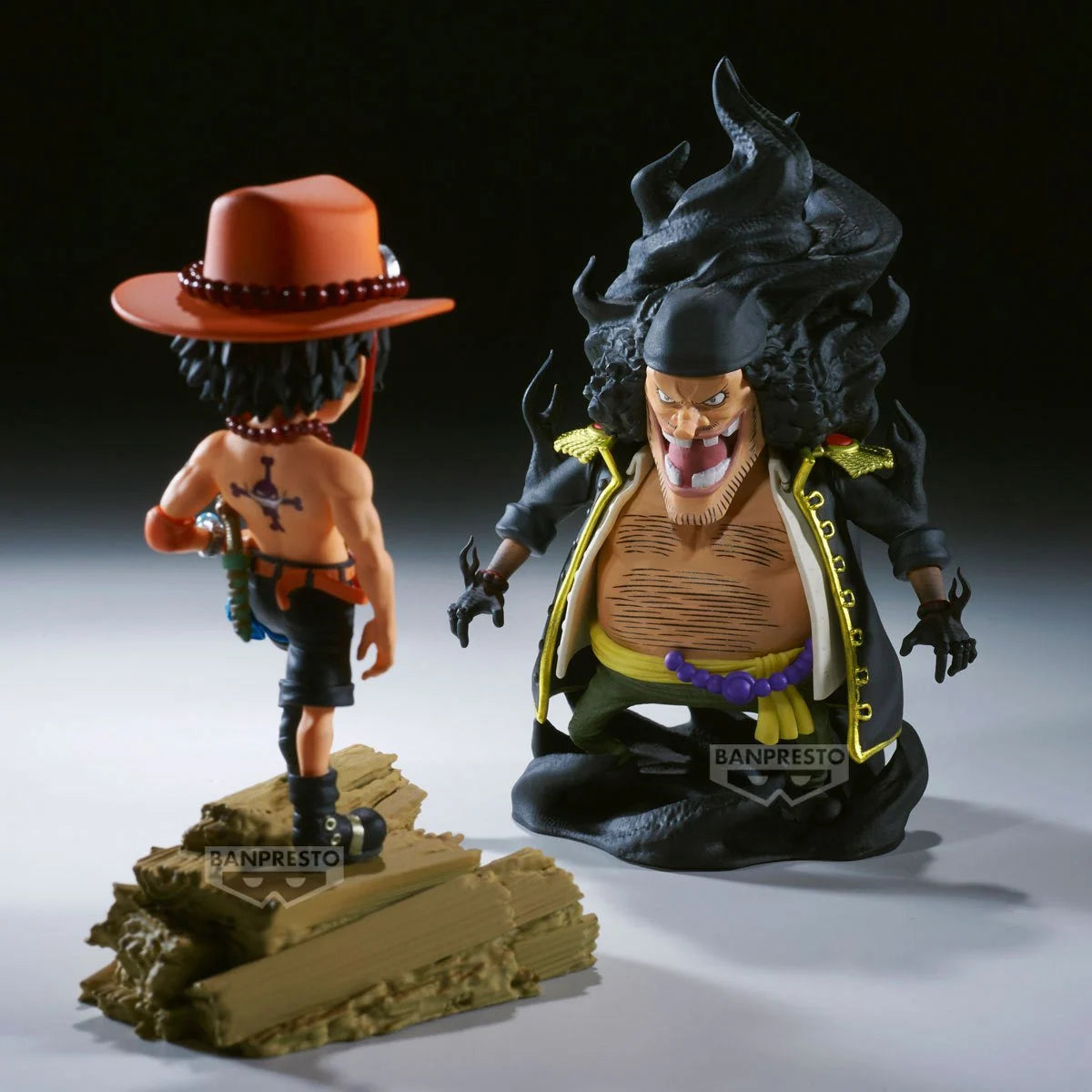 One Piece Portgas D. Ace vs Marshall D. Teach World Collectable Figure Log Stories Statue